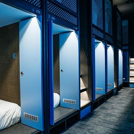 Capsuletransit Airside Klia T2 - Airport Hotel - International Departure Near To Transit Hall, Gate Q Sepang Exterior foto